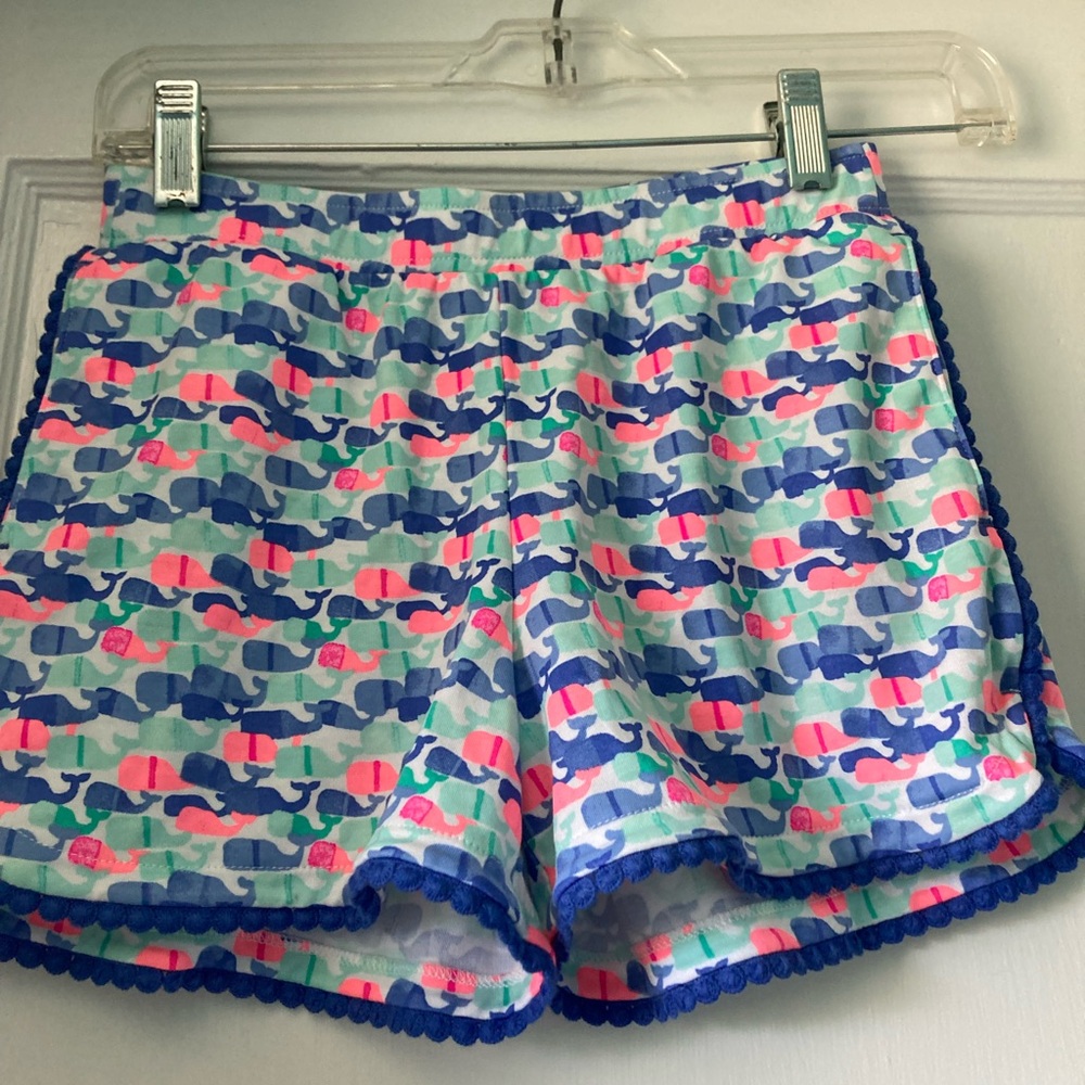Vineyard Vines girls shorts size medium